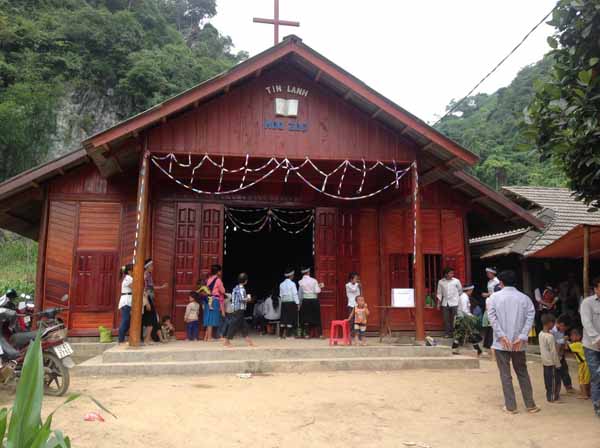 Lạng Sơn inaugurates a new chapel for the Tiền Hậu Protestant congregation 